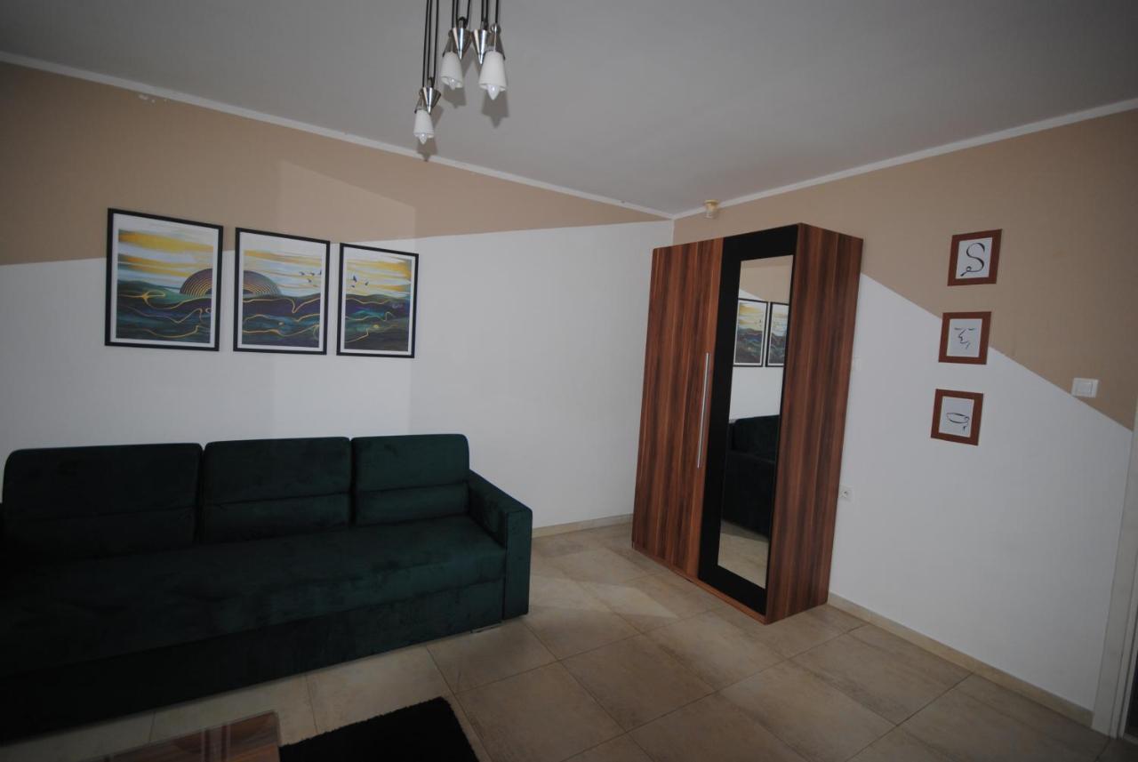 אוסטראון Dog Friendly Dom, Apartamenty Wichrowe Wzgorza Z Basenem Brenna מראה חיצוני תמונה