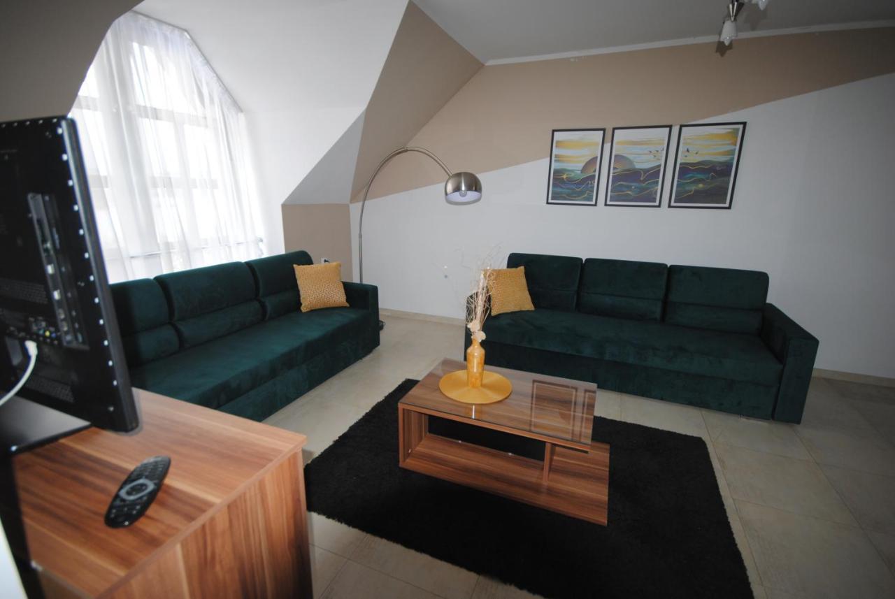 אוסטראון Dog Friendly Dom, Apartamenty Wichrowe Wzgorza Z Basenem Brenna מראה חיצוני תמונה