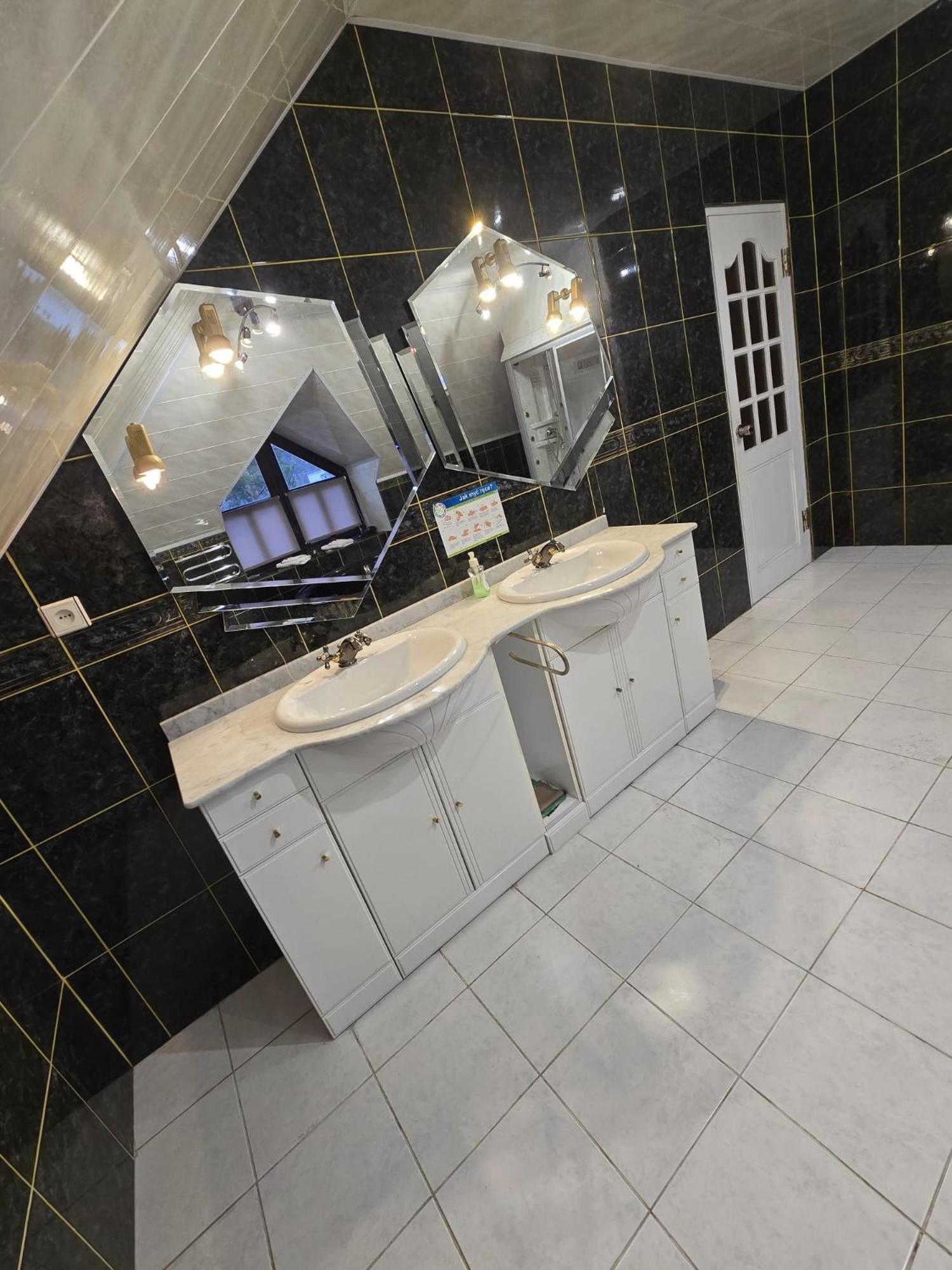 אוסטראון Dog Friendly Dom, Apartamenty Wichrowe Wzgorza Z Basenem Brenna מראה חיצוני תמונה